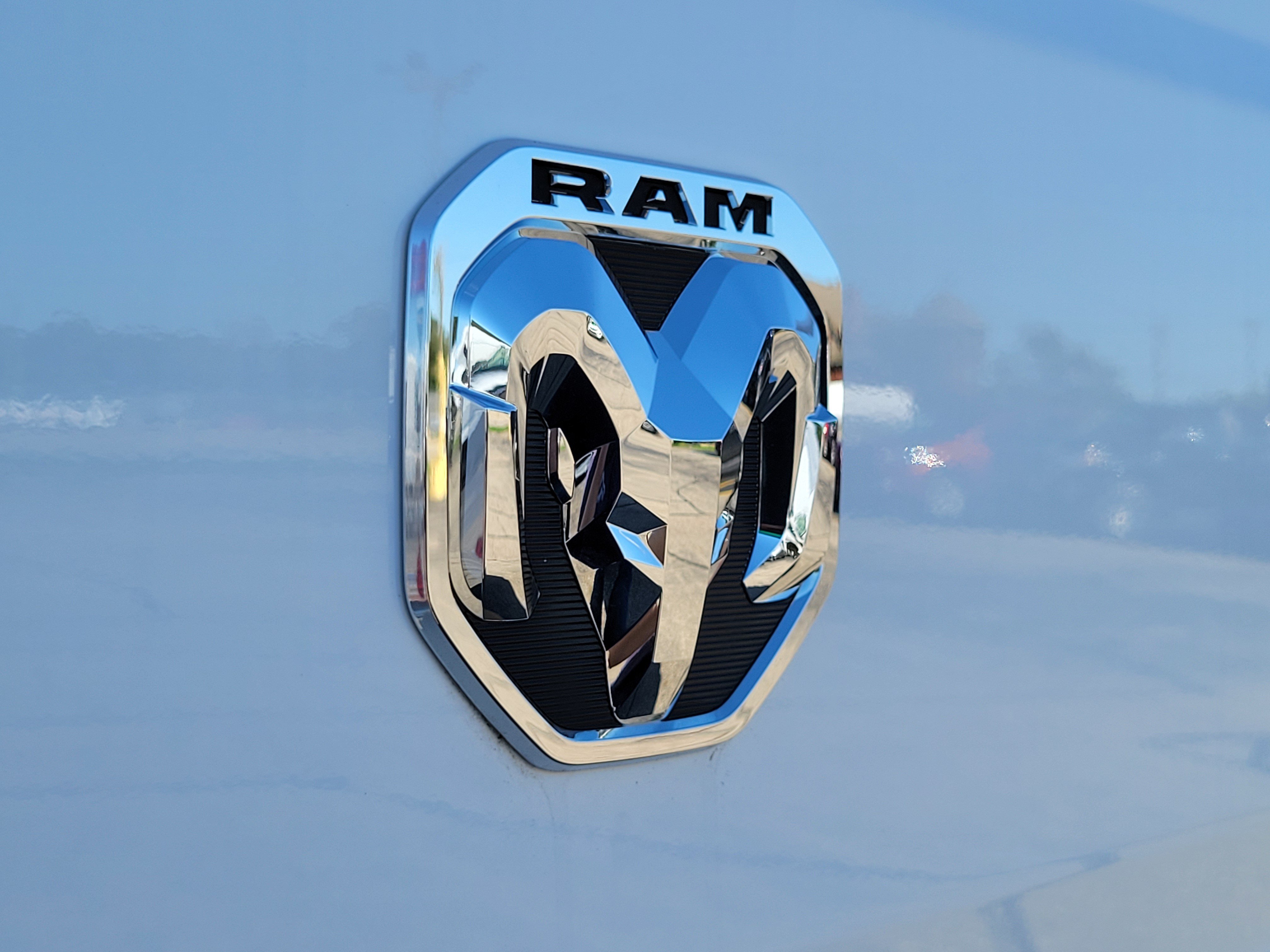 Used 2025 RAM ProMaster 2500 w/ Safety Group FWD image 18