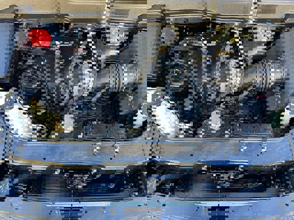 Used 2011 GMC Acadia SLE image 9