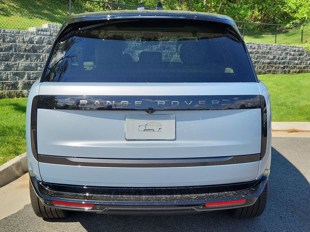 New 2026 Land Rover Range Rover Long Wheelbase SE AWD/4WD image 7