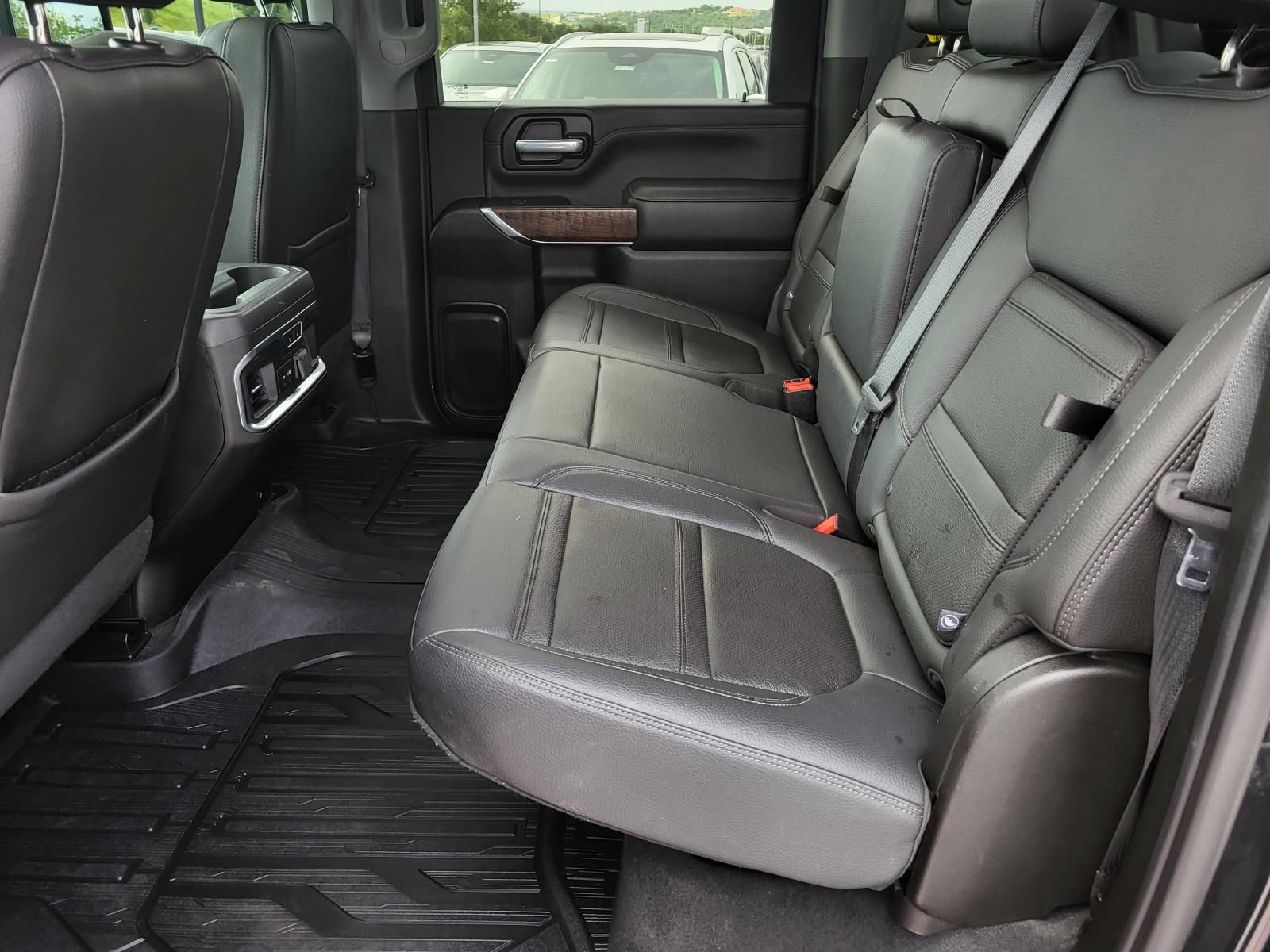 Used 2021 GMC Sierra 3500 Denali w/ Denali Ultimate Package AWD/4WD image 11