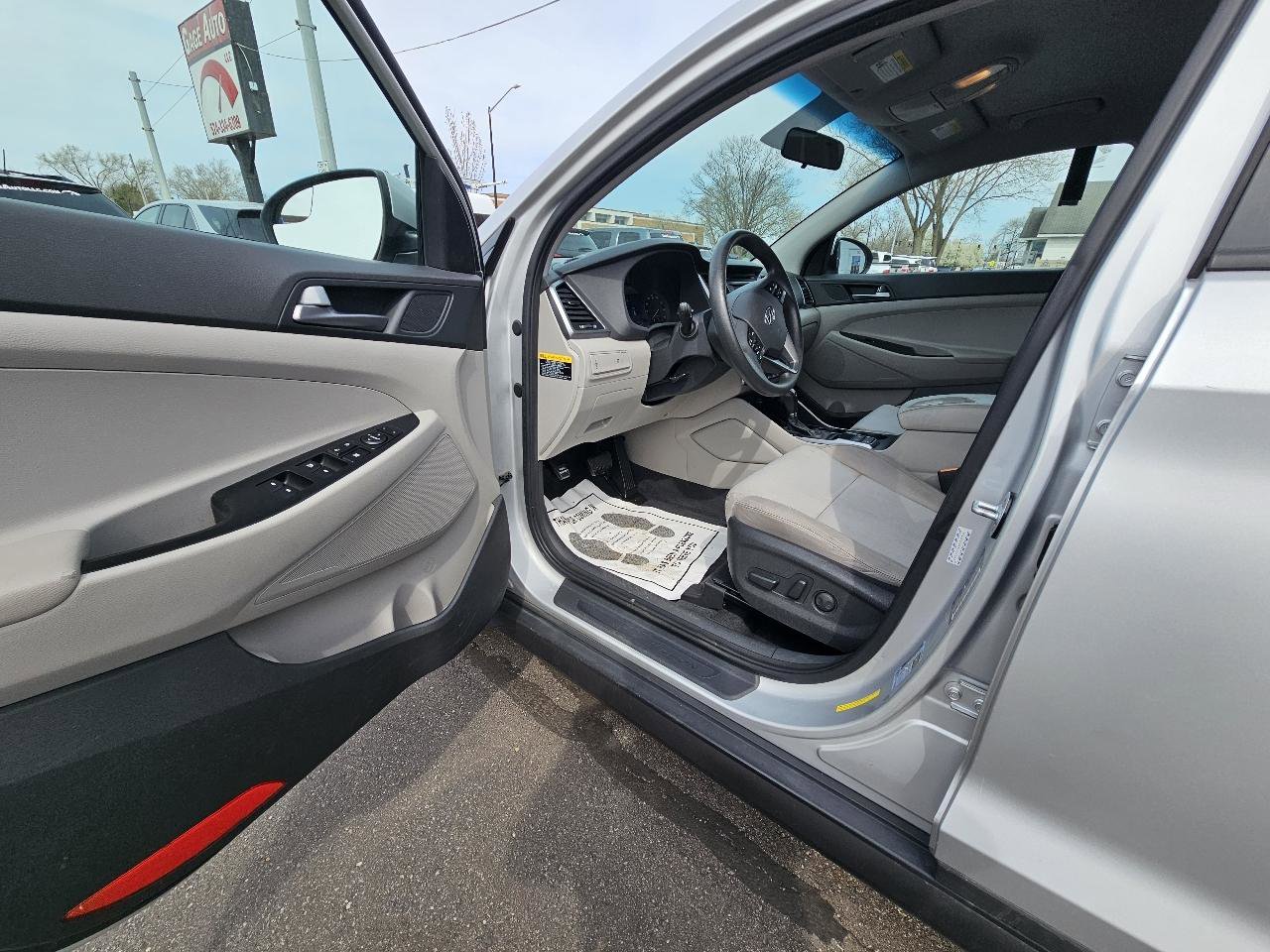 Used 2016 Hyundai Tucson SE w/ Option Group 02 AWD/4WD image 18