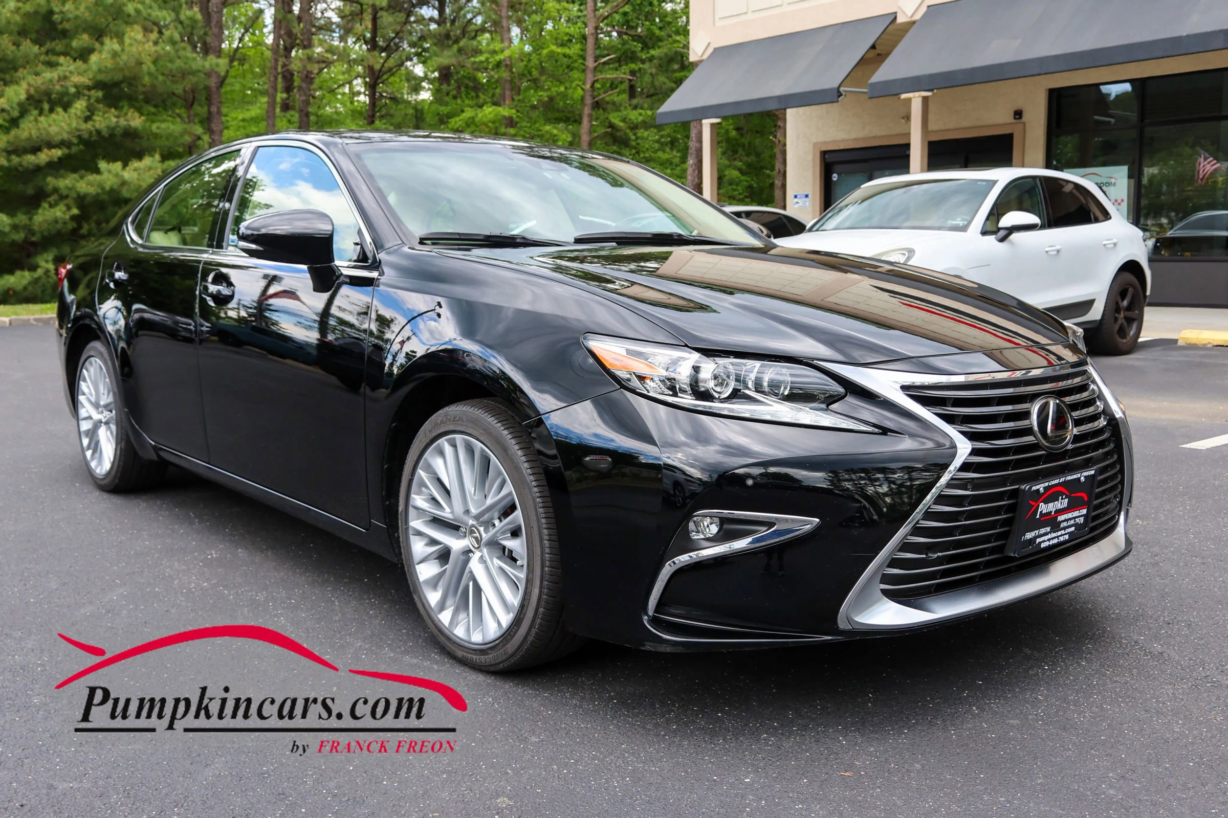 Used 2016 Lexus ES 350 w/ Luxury Package w/Wood Trim FWD image 1
