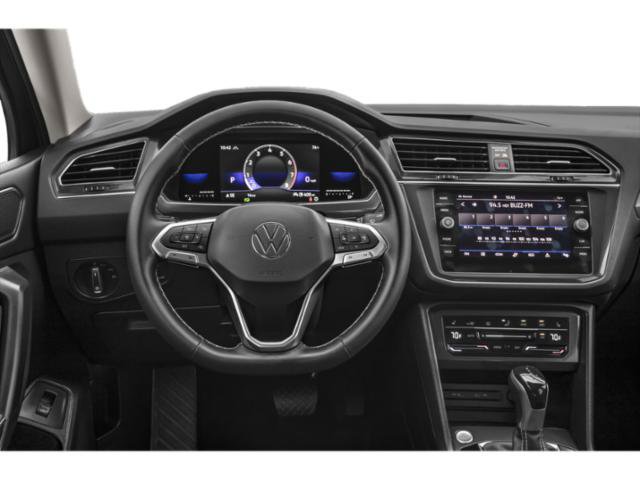 Used 2022 Volkswagen Tiguan SE w/ Panoramic Sunroof Package AWD/4WD image 10