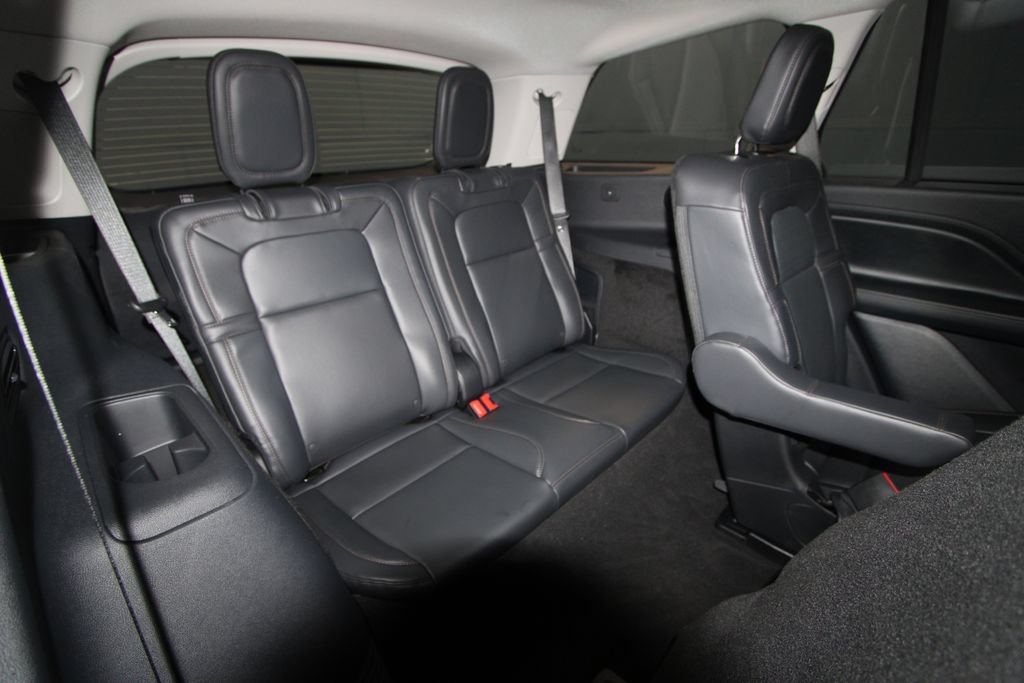 Used 2026 Lincoln Aviator Reserve AWD/4WD image 32