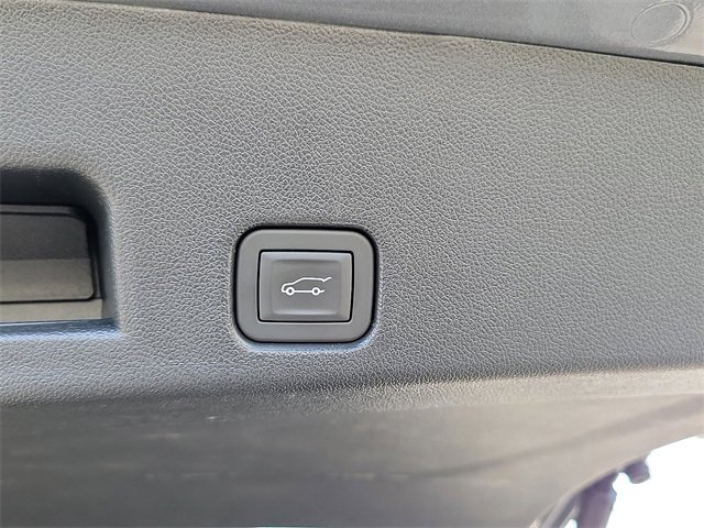 Used 2025 GMC Acadia Elevation image 24