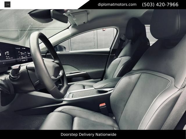 Used 2025 Lucid Air Pure RWD image 17