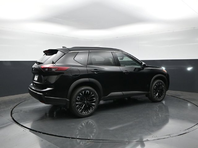 New 2026 Nissan Rogue Dark Armor FWD image 7