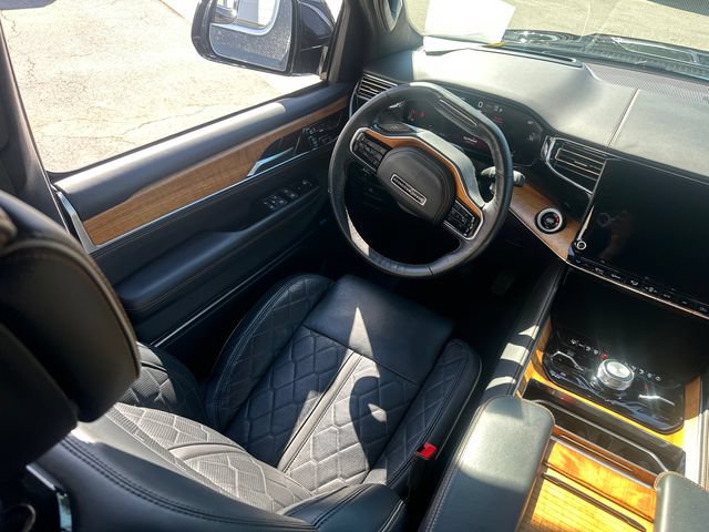 Used 2024 Jeep Grand Wagoneer Series III AWD/4WD image 20