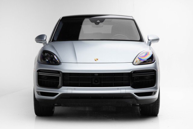 Used 2020 Porsche Cayenne Turbo image 5