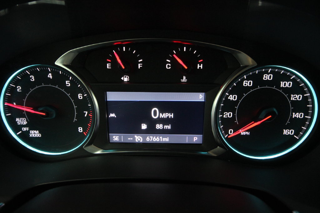Used 2023 Chevrolet Traverse LT FWD image 16