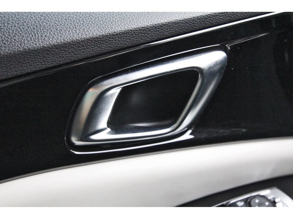 Certified 2024 Kia Carnival EX FWD image 21