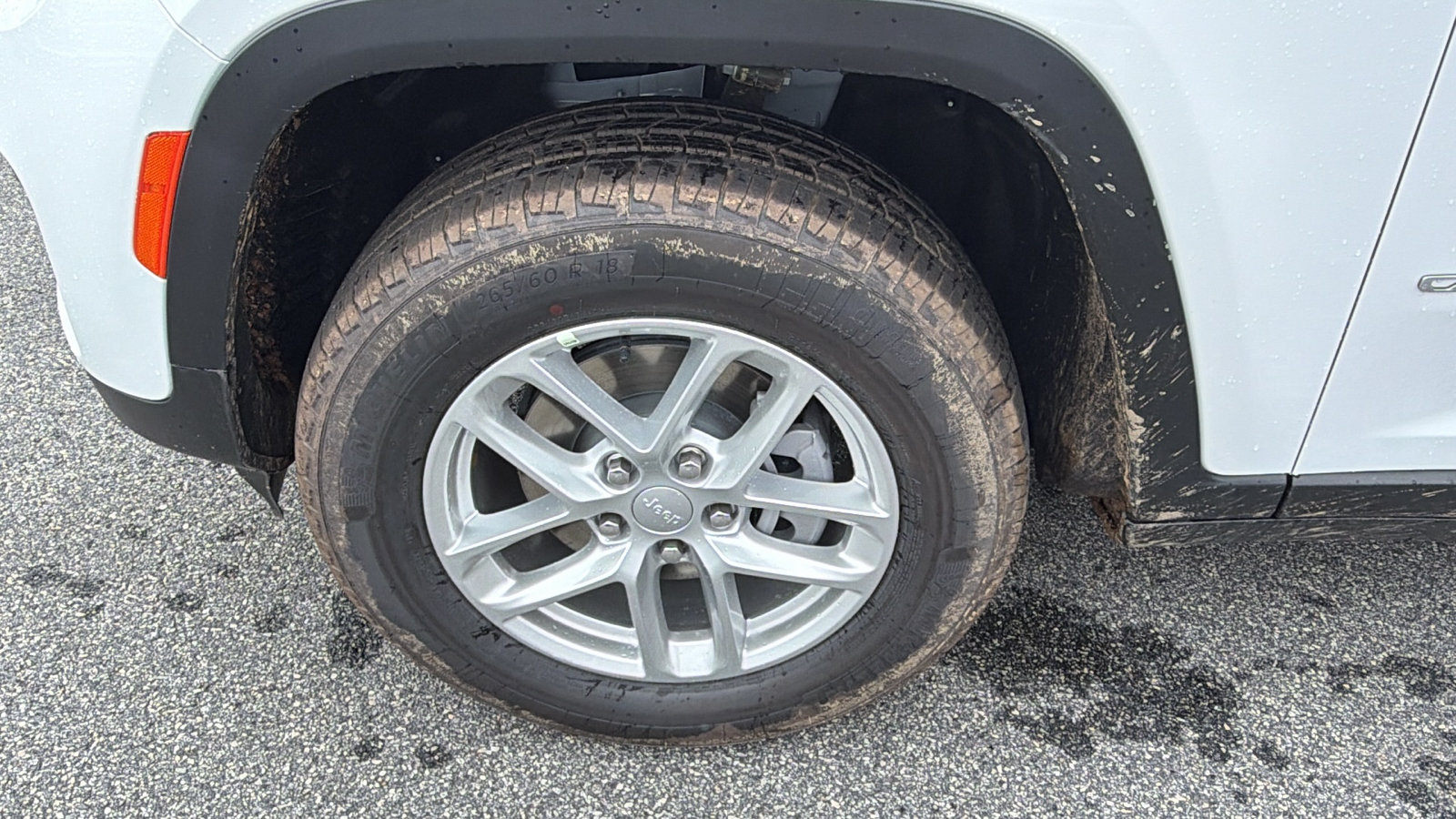 New 2026 Jeep Grand Cherokee Laredo RWD image 12