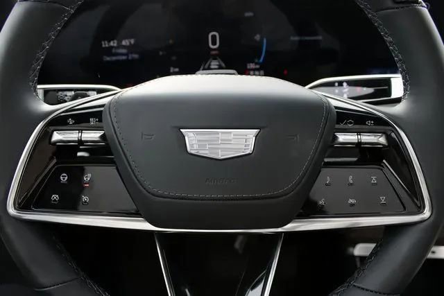 Used 2024 Cadillac Lyriq Luxury w/ Nappa Leather Package image 27