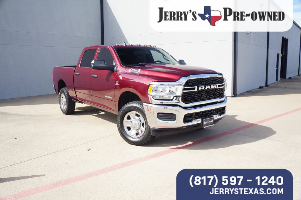 Used 2022 RAM 3500 Tradesman w/ Chrome Appearance Group AWD/4WD image 6