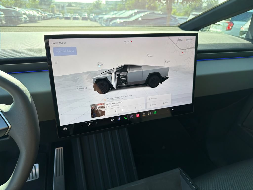 Used 2024 Tesla Cybertruck AWD Crew Cab image 24