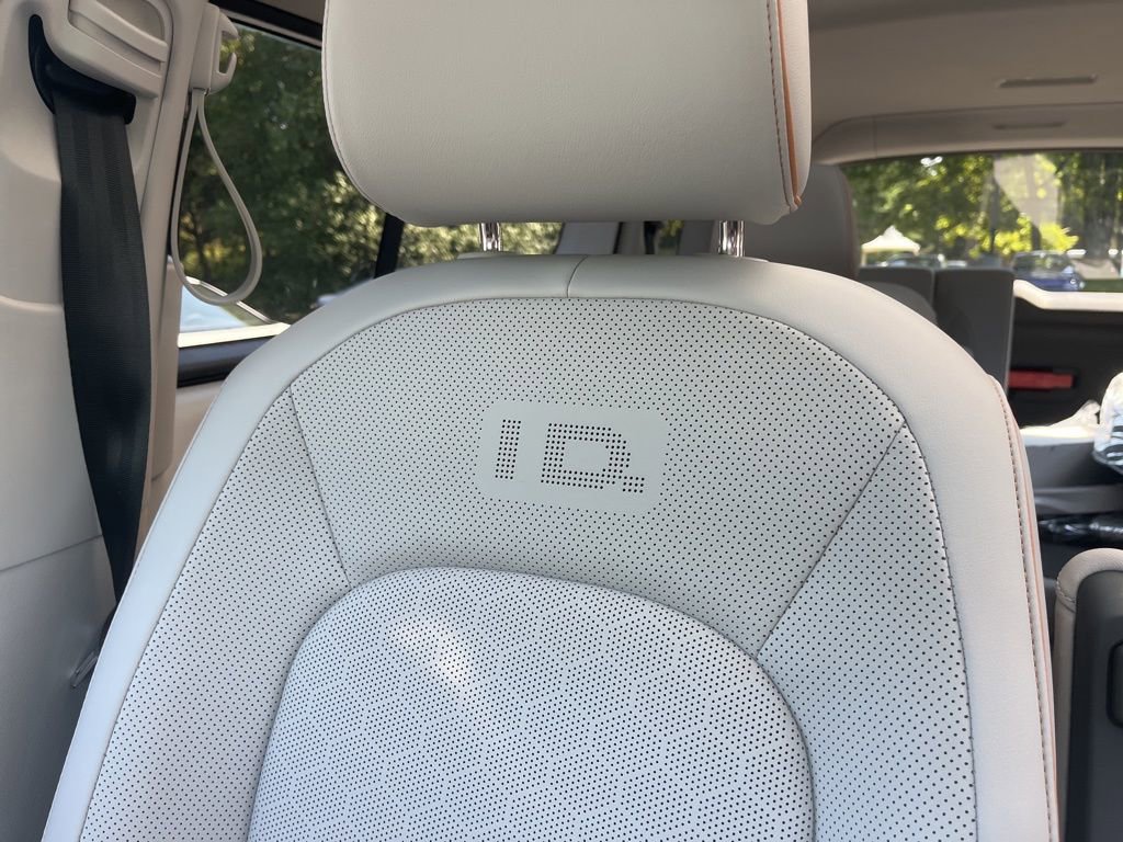 New 2025 Volkswagen ID. Buzz 1st Edition image 21