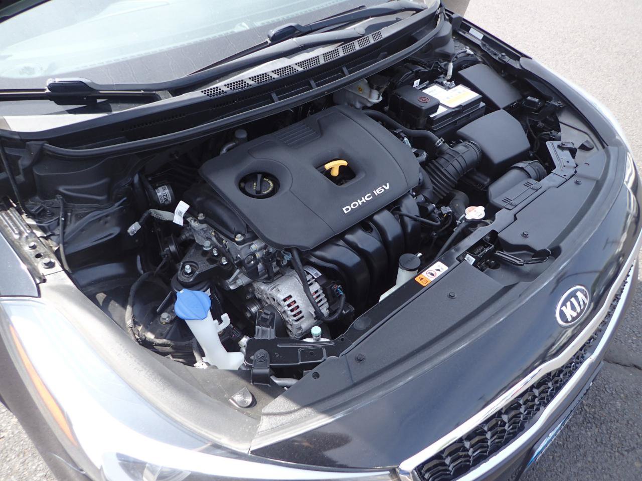 Used 2017 Kia Forte LX FWD image 18