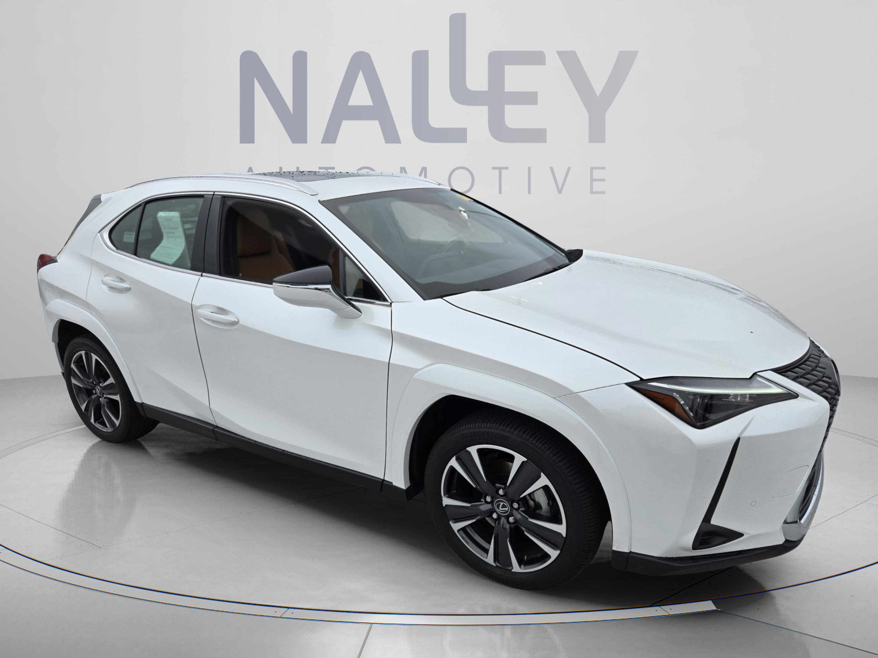 Used 2025 Lexus UX 300h FWD w/ Accessory Package (Z2) image 6
