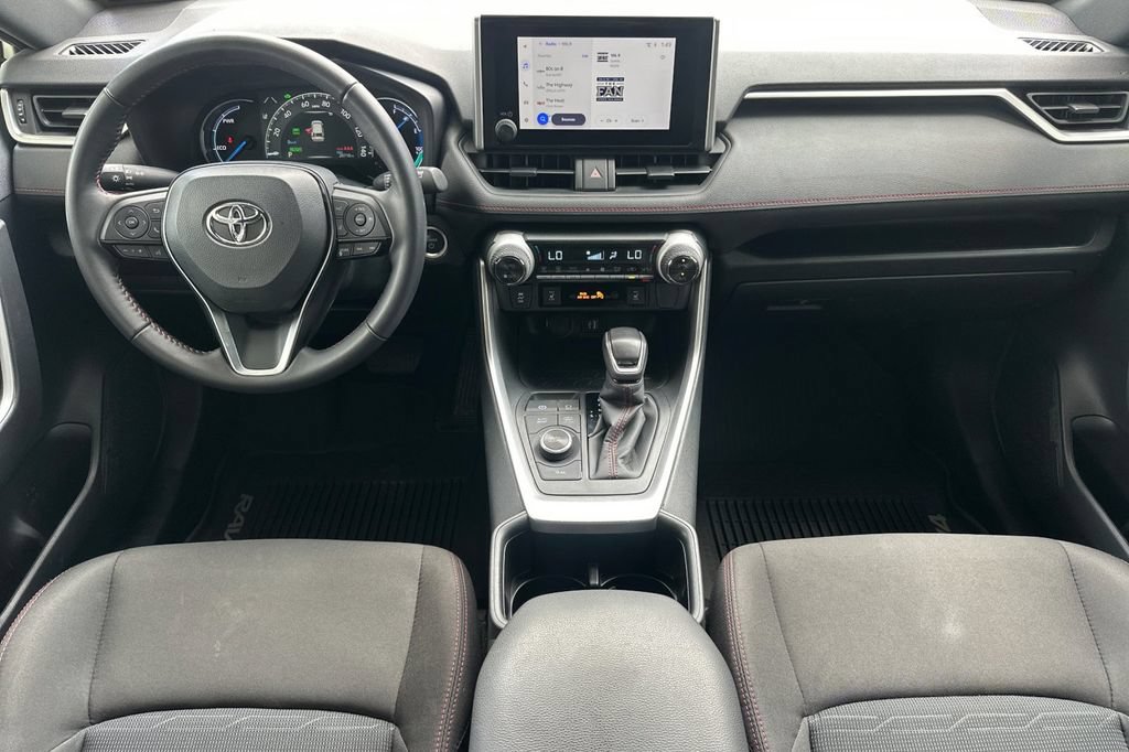 Used 2025 Toyota RAV4 SE AWD/4WD image 13