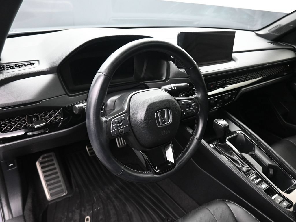 Used 2023 Honda Accord Sport image 13