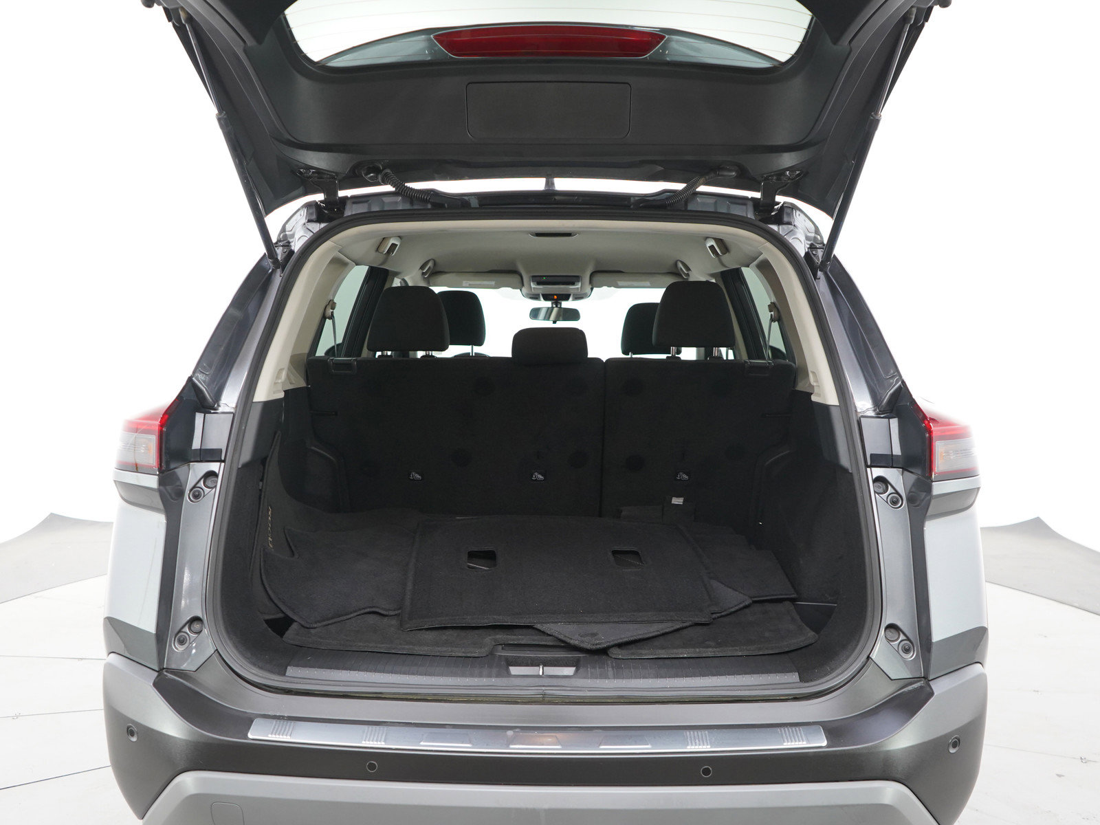 Used 2021 Nissan Rogue SV image 15