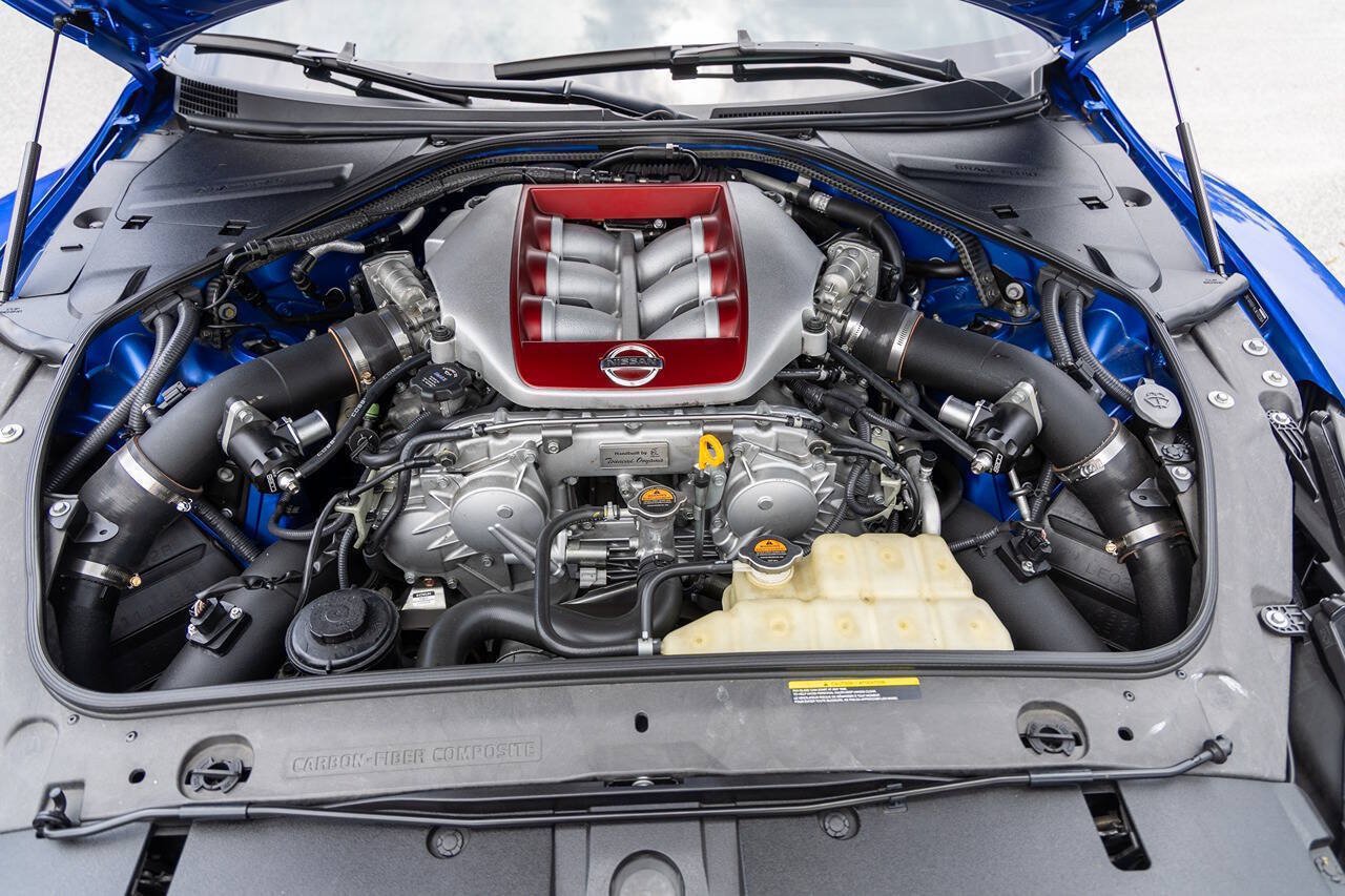 Used 2020 Nissan GT-R Premium AWD/4WD image 12