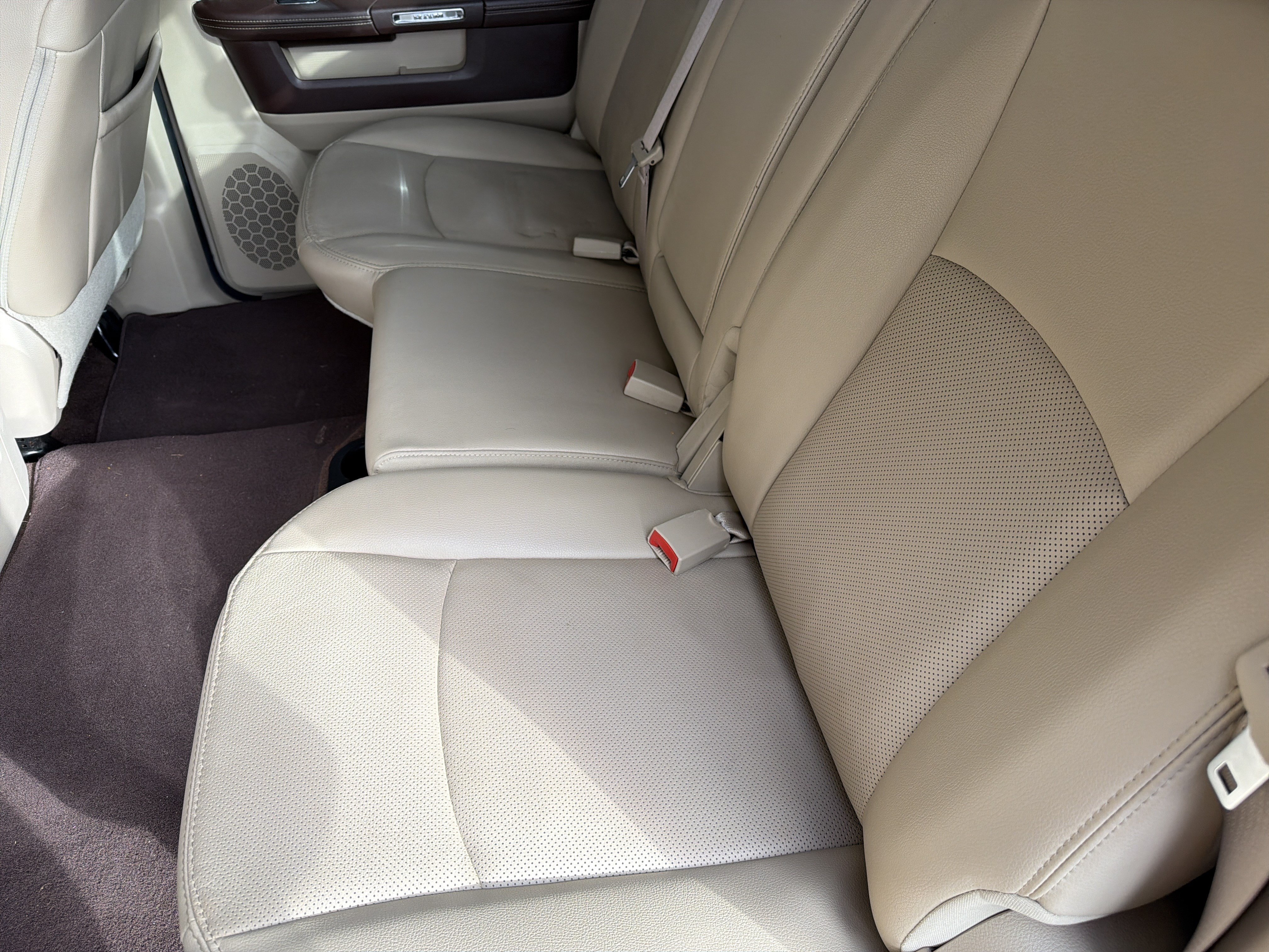 Used 2014 RAM 1500 Laramie w/ Convenience Group AWD/4WD image 30