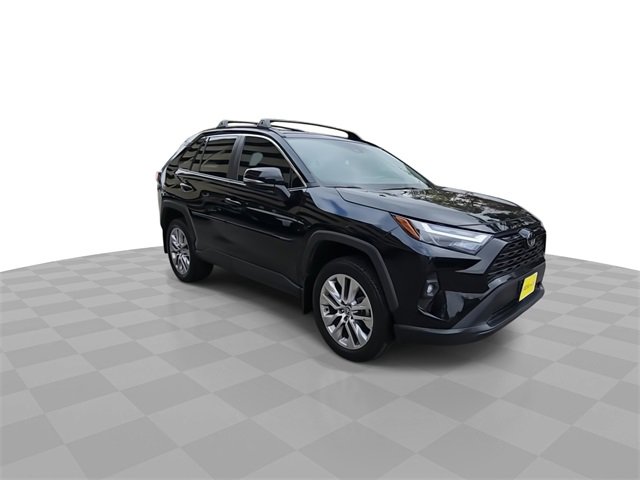Used 2023 Toyota RAV4 XLE Premium image 2