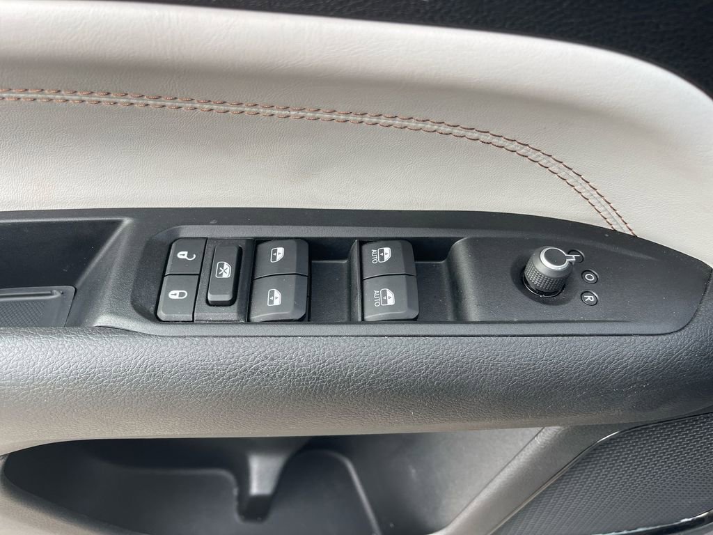 Used 2022 Jeep Compass Limited image 25