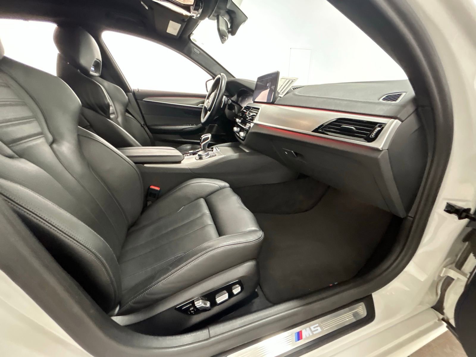 Used 2023 BMW M5 w/ Executive Package AWD/4WD image 42