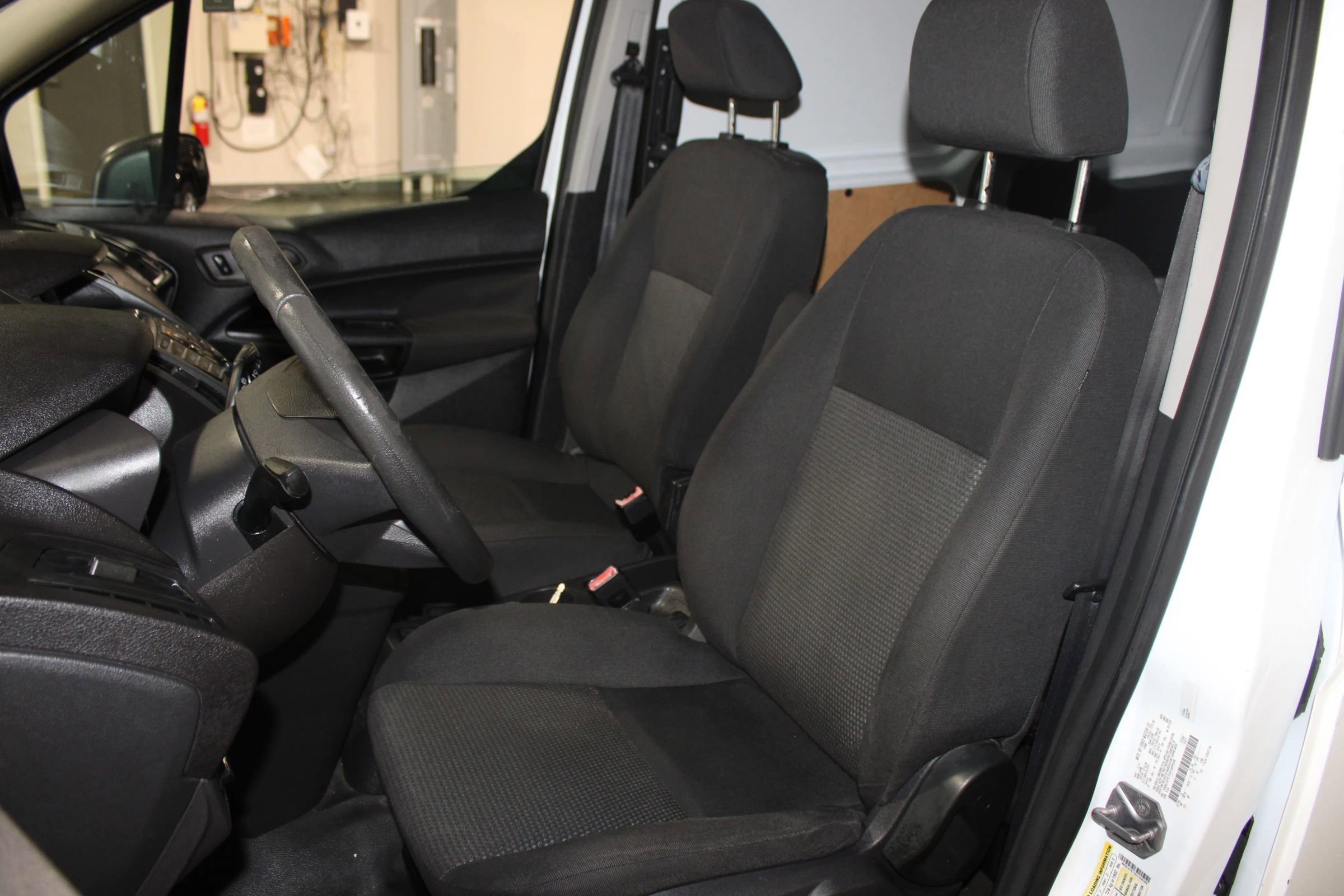 Used 2016 Ford Transit Connect XL image 18