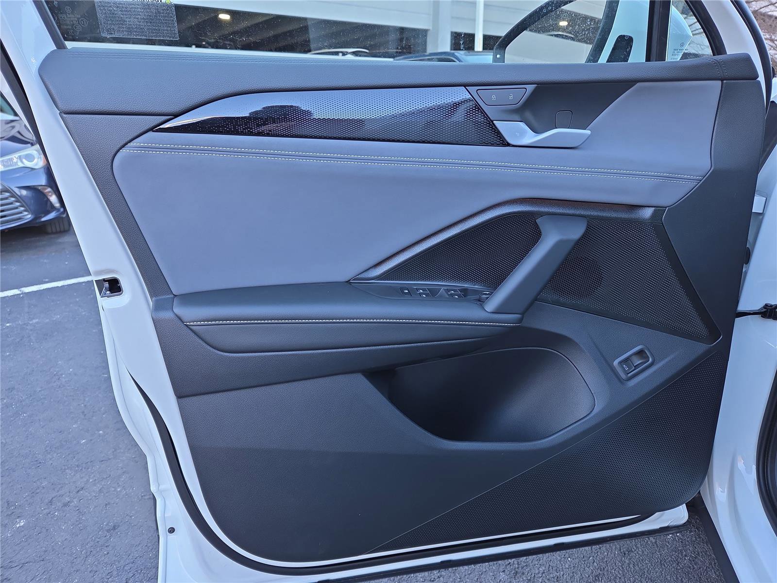 New 2026 Volkswagen Tiguan SE image 12