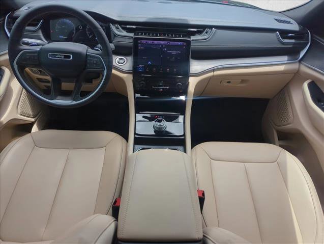 Used 2025 Jeep Grand Cherokee Limited RWD image 20