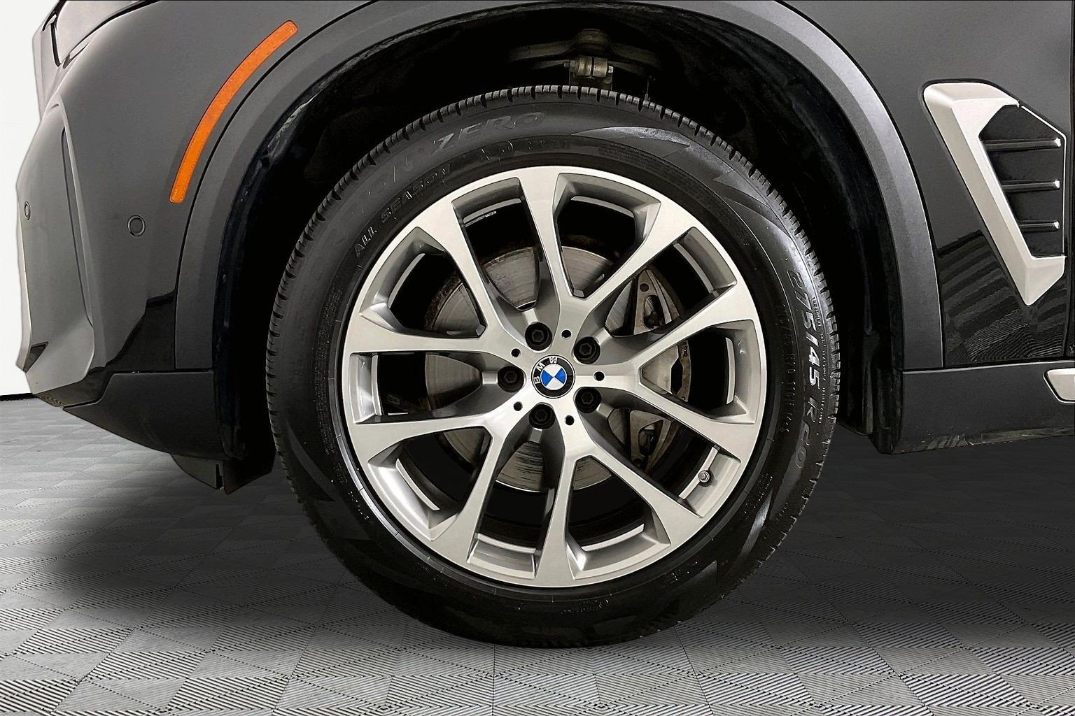 Certified 2025 BMW X5 xDrive40i w/ Premium Package AWD/4WD image 11