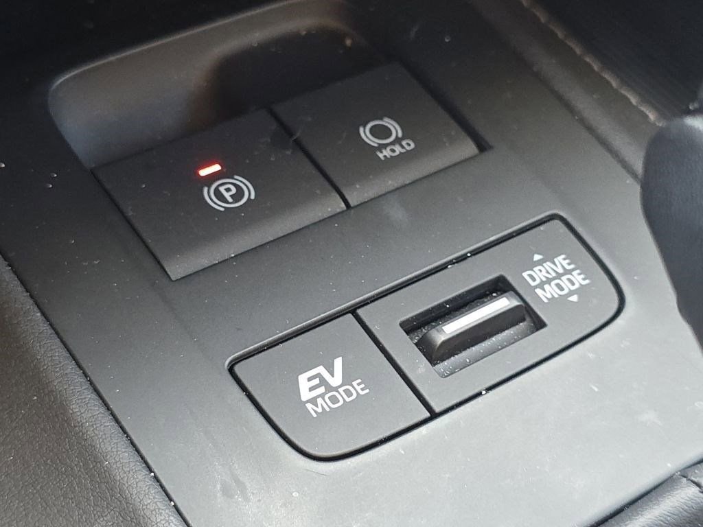 Used 2023 Toyota Venza Limited image 30