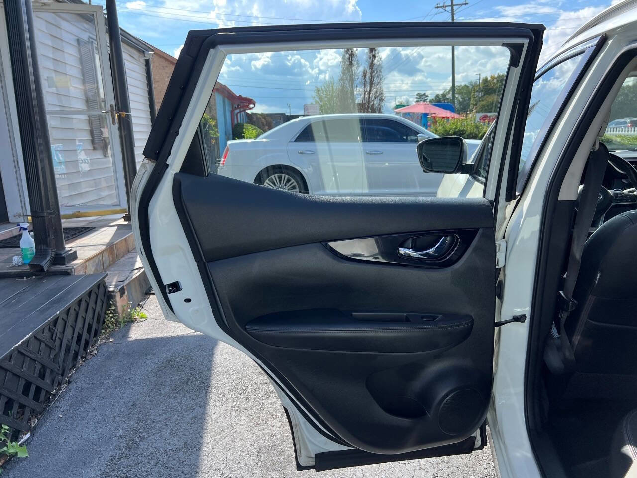 Used 2017 Nissan Rogue Sport SL w/ SL Premium Package image 22