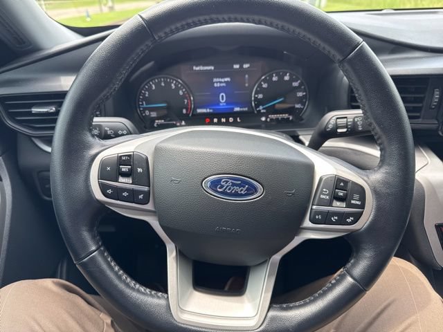 Used 2022 Ford Explorer XLT AWD/4WD image 19