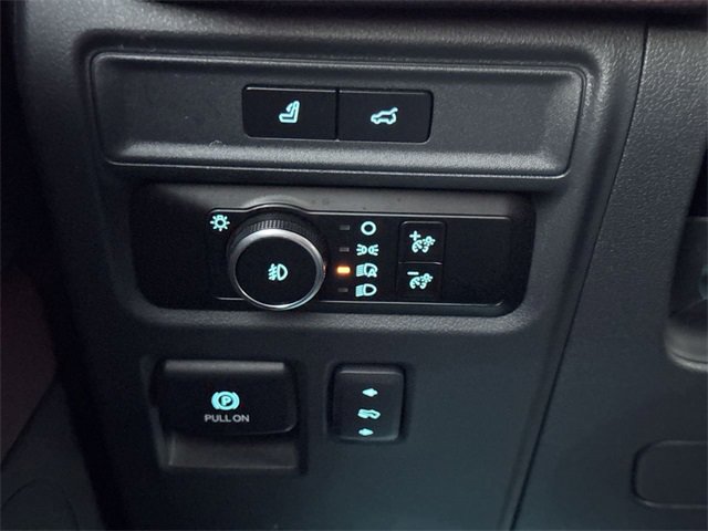 Used 2024 Ford Expedition Limited image 39