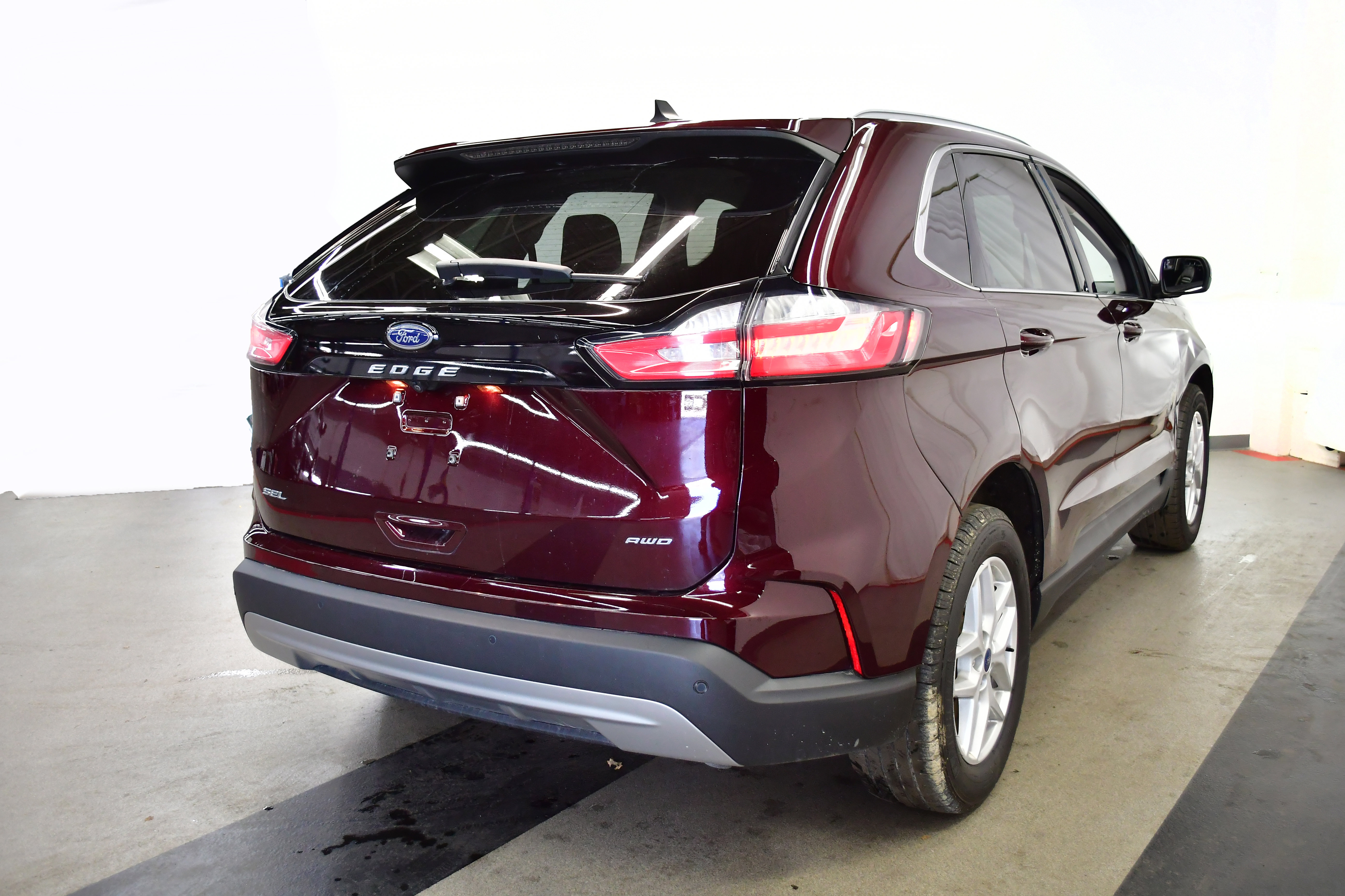 Used 2022 Ford Edge SEL w/ Convenience Package image 7