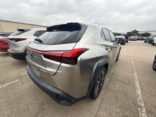 Used 2021 Lexus UX 200 w/ Premium Package FWD image 7