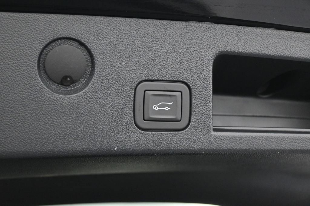 Used 2025 Chevrolet Equinox RS FWD image 37
