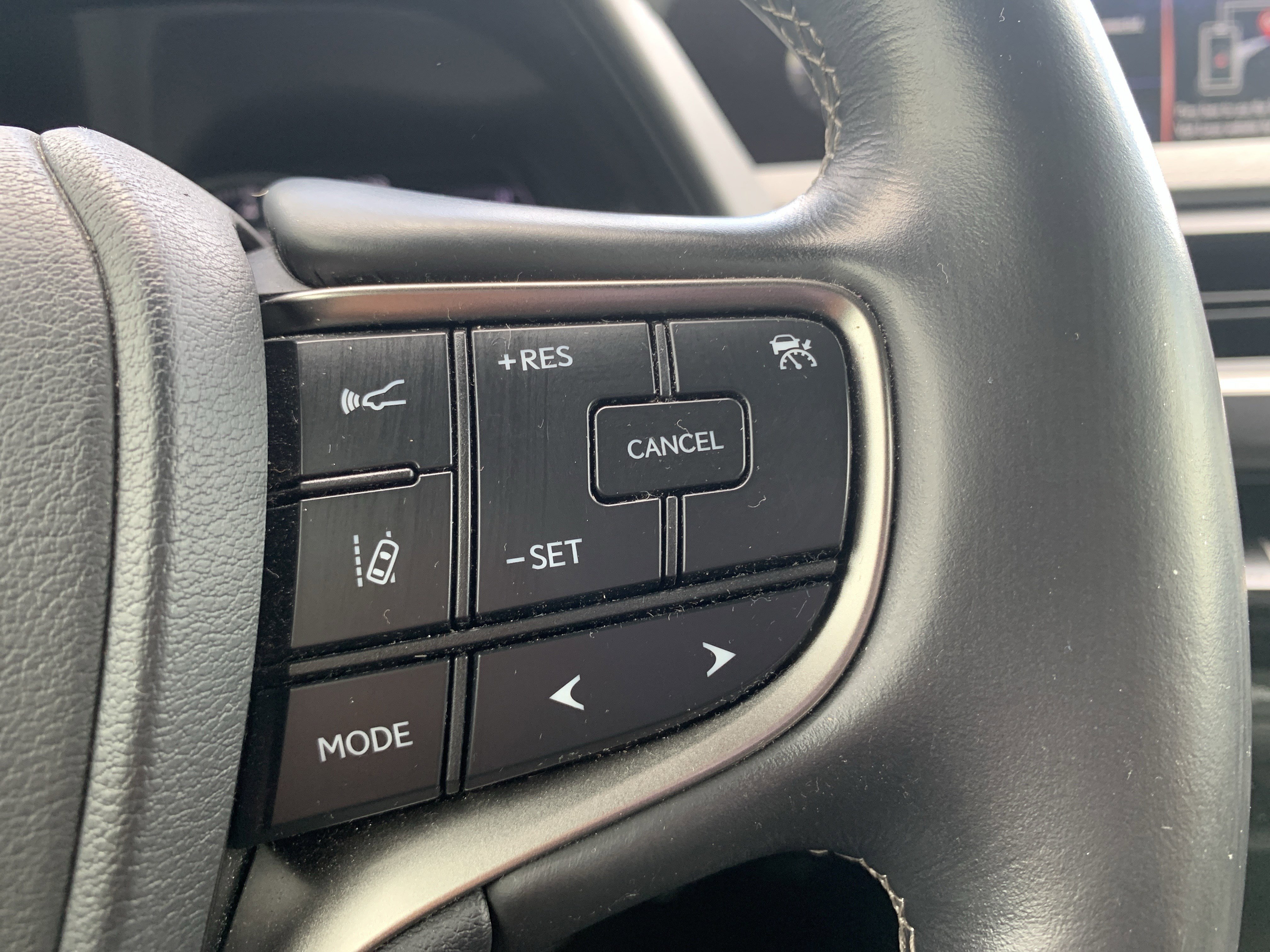 Used 2020 Lexus UX 200 w/ Premium Package image 20