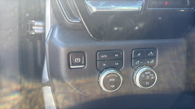 Used 2024 GMC Sierra 1500 SLT w/ SLT Premium Plus Package AWD/4WD image 13