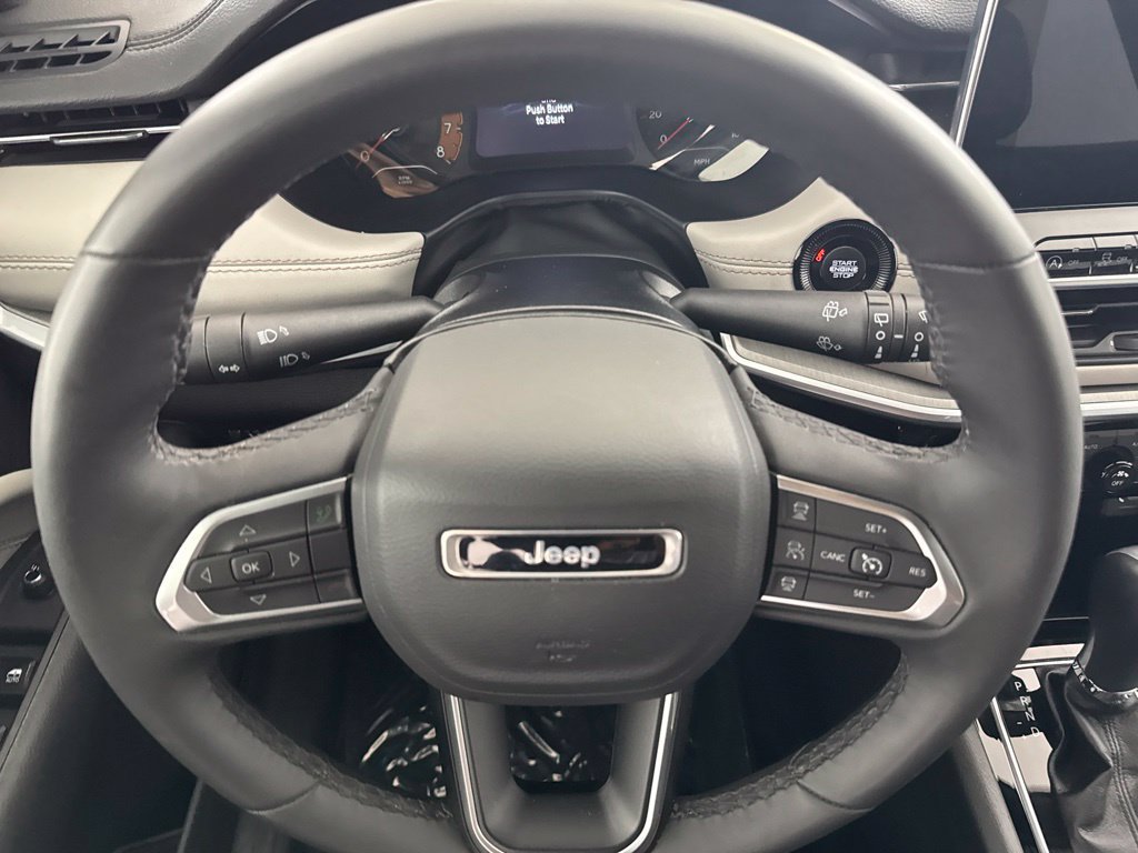 Used 2025 Jeep Compass Limited AWD/4WD image 26