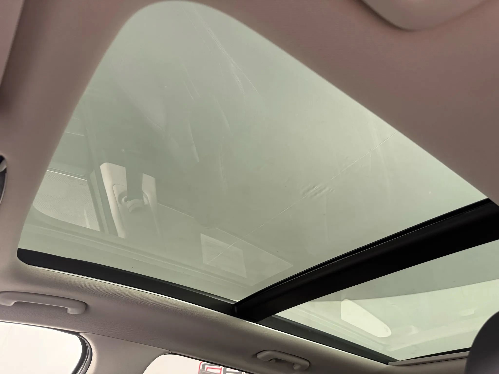 Used 2025 Kia Sorento SX image 23