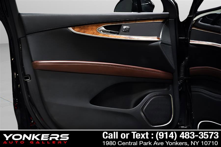 Used 2017 Lincoln MKX Reserve w/ Lincoln MKX Climate Package image 56