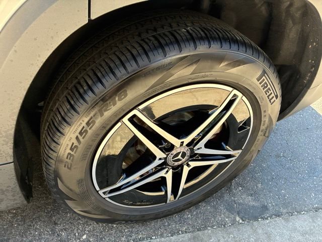 Used 2023 Mercedes-Benz EQB 300 4MATIC image 44