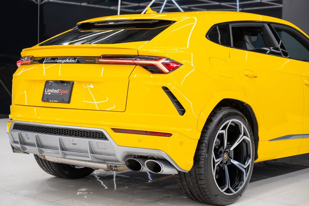 Used 2022 Lamborghini Urus image 15