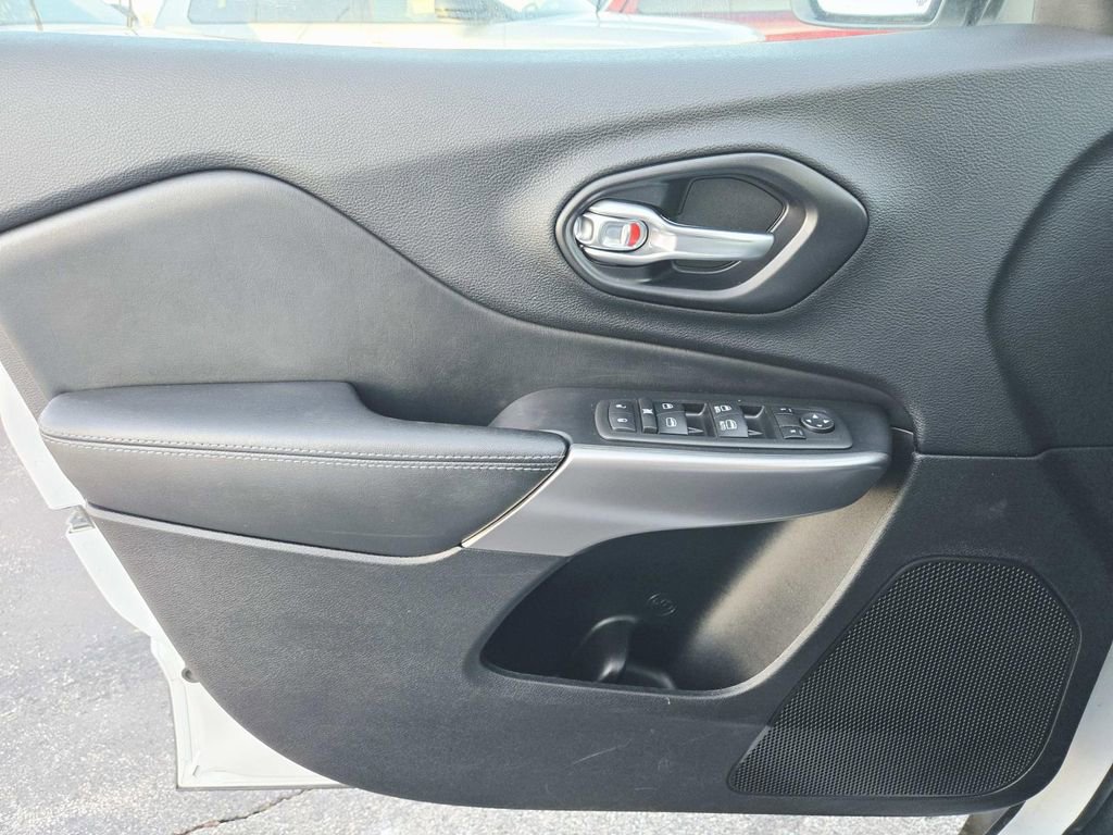 Used 2021 Jeep Cherokee Latitude image 33