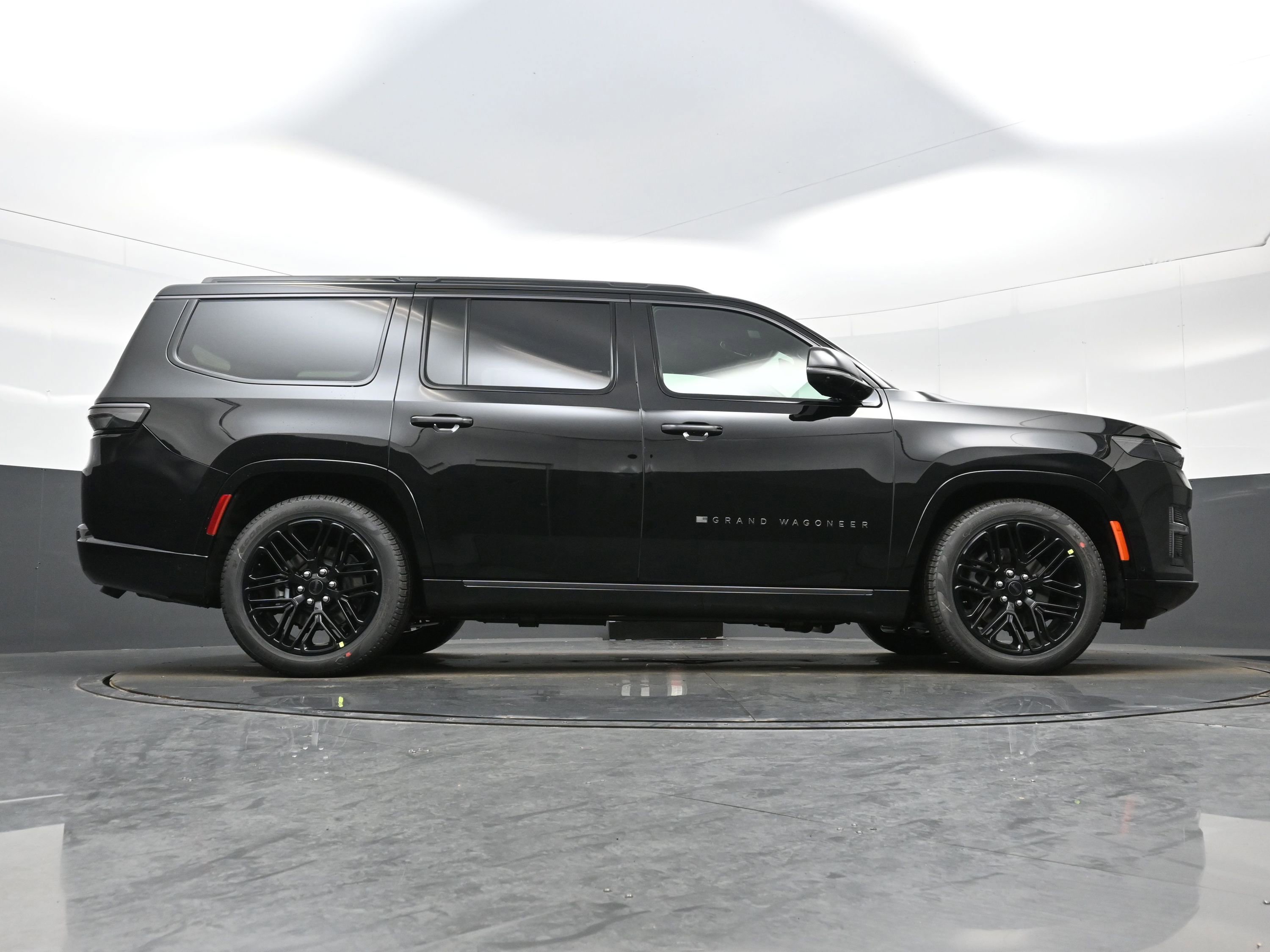 New 2026 Jeep Grand Wagoneer Limited image 17
